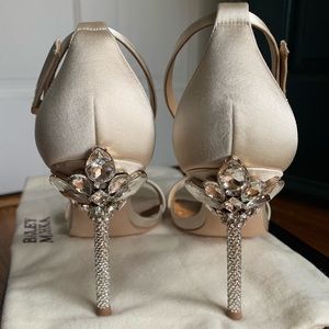 Badgley Mischka Vicia Ankle Strap Evening Shoe 6.5